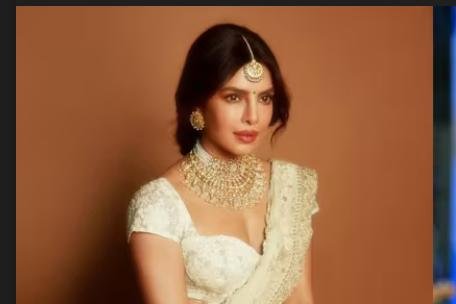 తెలుగు రాకున్నా మేనేజ్ చేస్తున్నా... వారణాసి హీరోయిన్ ప్రియాంక